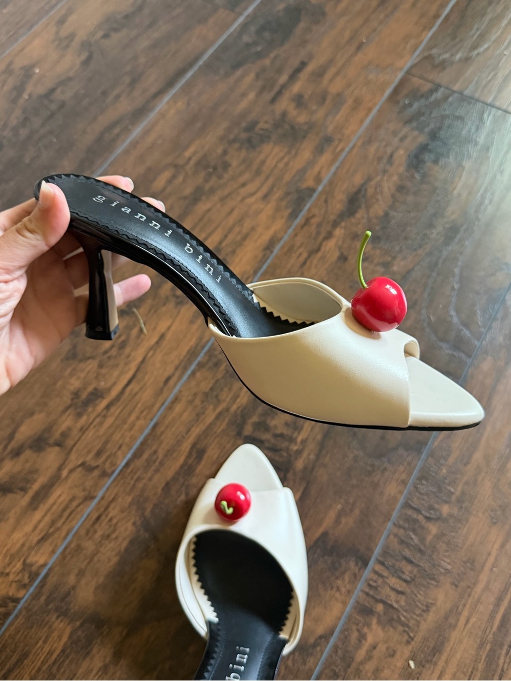 Gianni Bini White Slide Mules with Red Cherry Accent - Picture 2 of 3